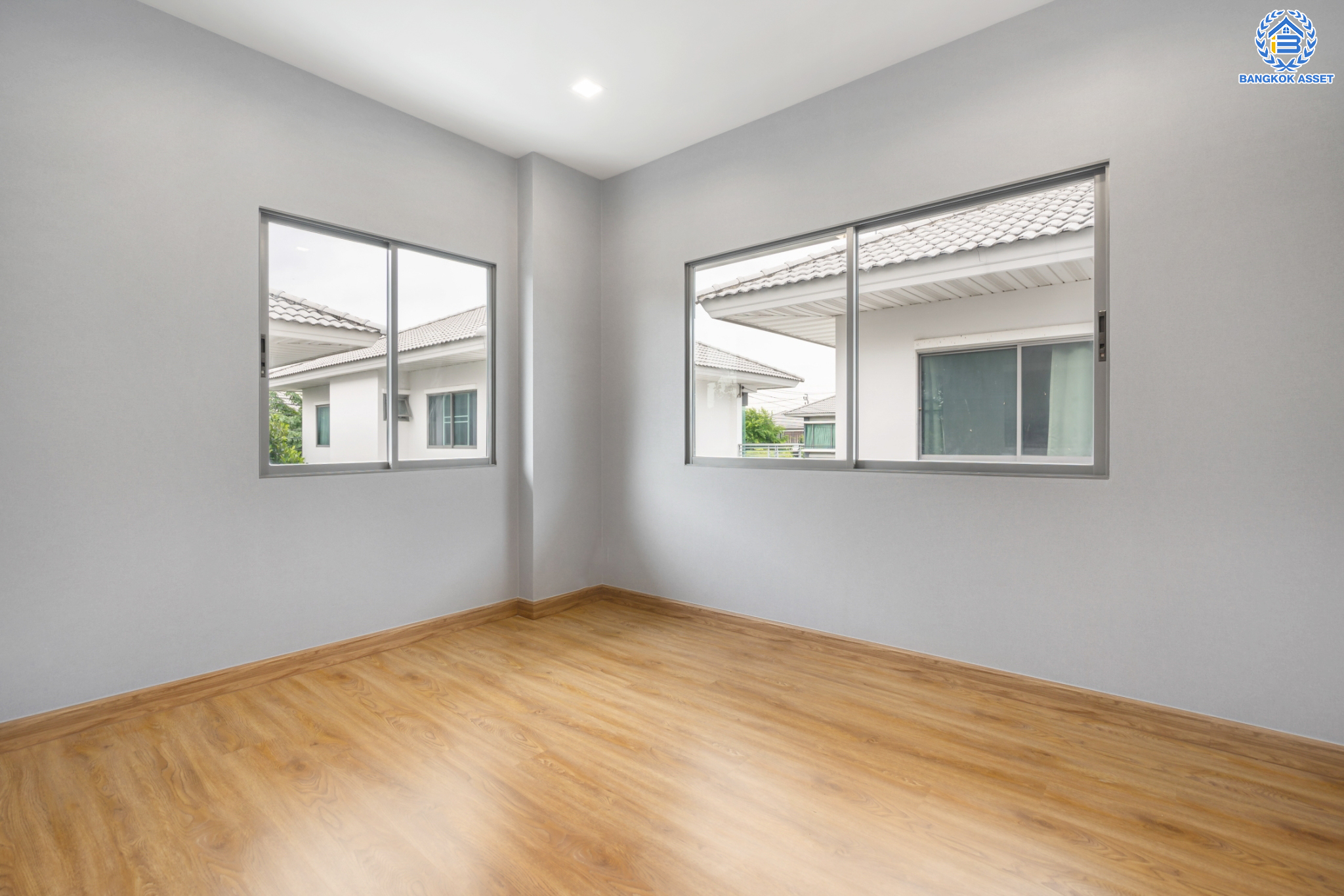 บ้านมือสองตกแต่งใหม่ ม.เพอร์เฟคเพลส3 ราชพฤกษ์ คุณภาพแบรนด์ Property Perfect เนื้อที่ 66 ตร.ว. หลังใหญ่ตอบโจทย์ทุกการอยู่อาศัย ฟังก์ชัน 3 ห้องนอน 3 ห้องน้ำ 2 ที่จอดรถ บนทำเลติดถนนราชพฤกษ์ ใกล้วงเวียนพระราม5 และรถไฟฟ้า "สถานีบางรักน้อยท่าอิฐ"...